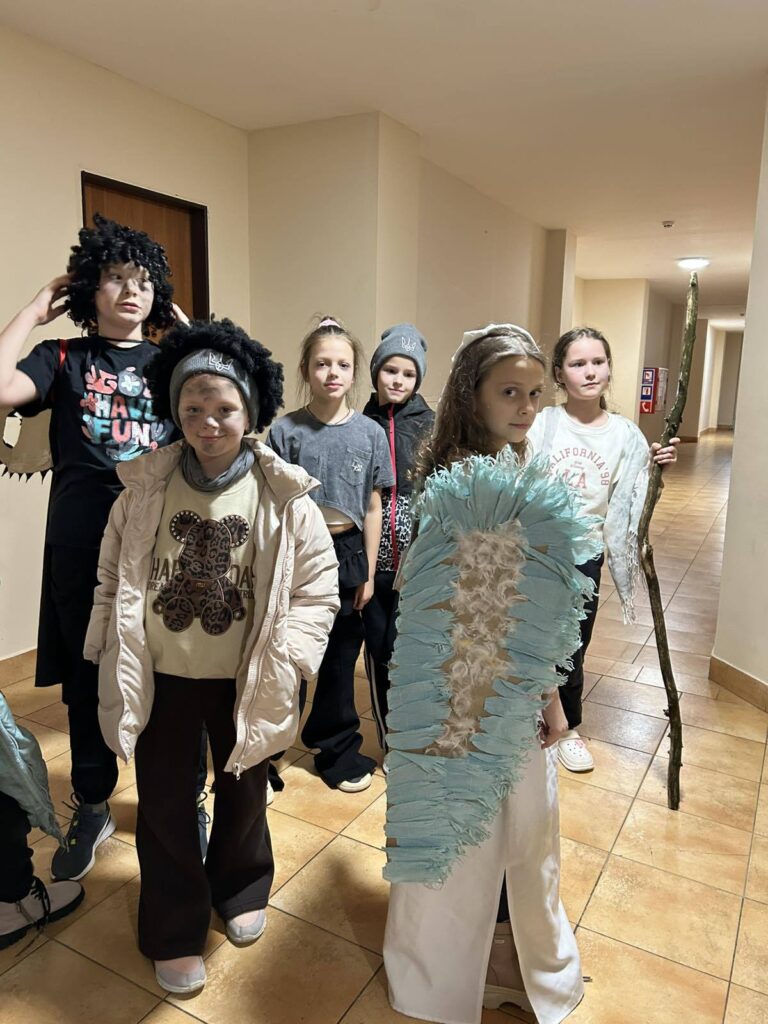 Велика подяка Іллінецькій міській територіальній громаді за організацію поїздки в рамках проєкту «Пліч-о-пліч: згуртовані громади» і адміністрації оздоровчого табору «Водограй» за відмінний відпочинок у патріотичному спрямуванні і оздоровленню наших дітей серед мальовничих закарпатських ландшафтів!