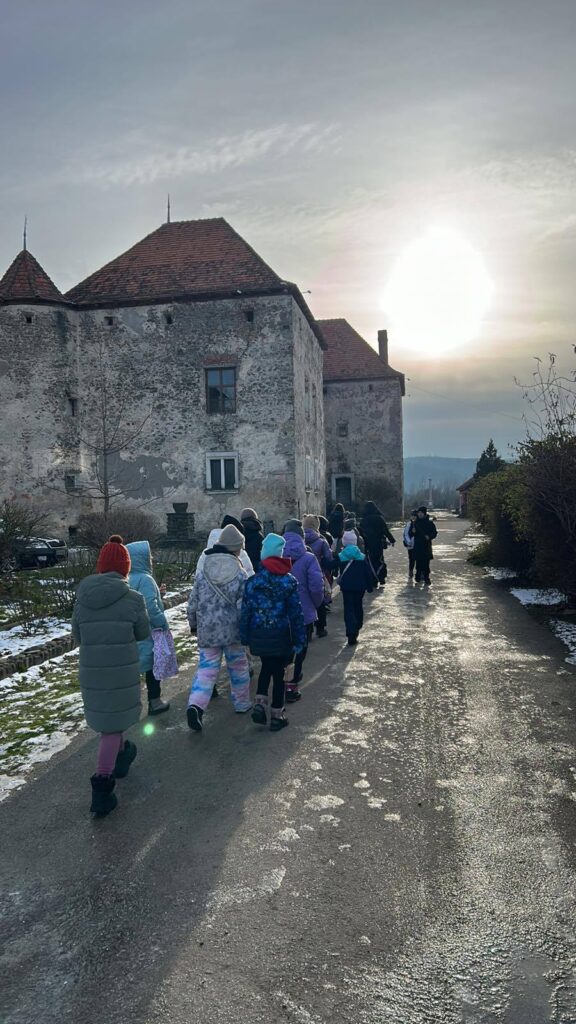 Велика подяка Іллінецькій міській територіальній громаді за організацію поїздки в рамках проєкту «Пліч-о-пліч: згуртовані громади» і адміністрації оздоровчого табору «Водограй» за відмінний відпочинок у патріотичному спрямуванні і оздоровленню наших дітей серед мальовничих закарпатських ландшафтів!