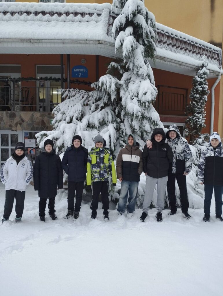 Велика подяка Іллінецькій міській територіальній громаді за організацію поїздки в рамках проєкту «Пліч-о-пліч: згуртовані громади» і адміністрації оздоровчого табору «Водограй» за відмінний відпочинок у патріотичному спрямуванні і оздоровленню наших дітей серед мальовничих закарпатських ландшафтів!