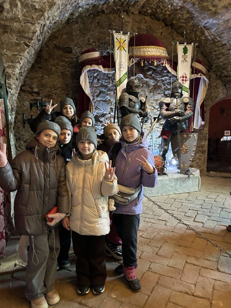 Велика подяка Іллінецькій міській територіальній громаді за організацію поїздки в рамках проєкту «Пліч-о-пліч: згуртовані громади» і адміністрації оздоровчого табору «Водограй» за відмінний відпочинок у патріотичному спрямуванні і оздоровленню наших дітей серед мальовничих закарпатських ландшафтів!